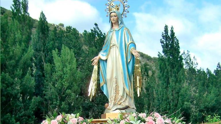 La Milagrosa y su bendición a las aldeas serranas