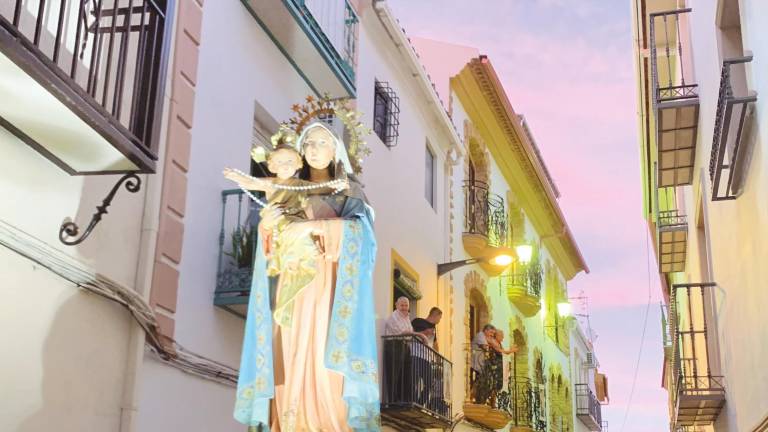 Virgen del Rosario en La Guardia: Cantos de madrugada y procesión