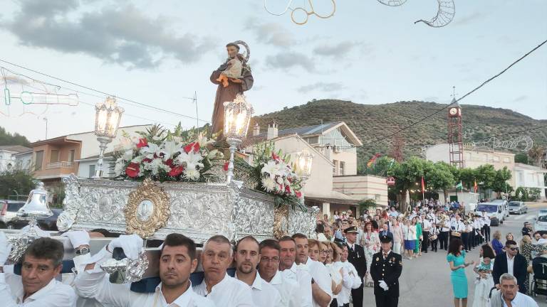 Alegría con San Antonio y música de Águilas en Ventas del Carrizal