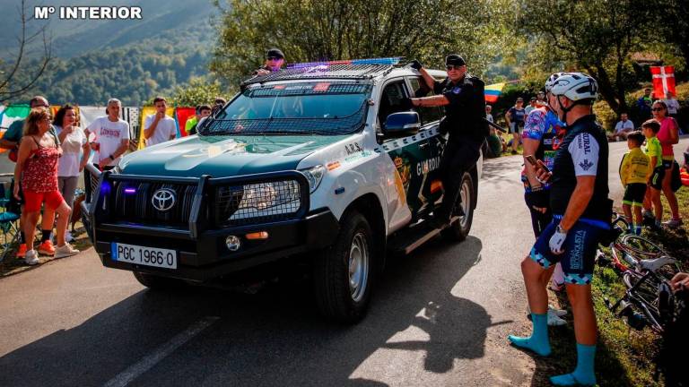 Más de 400 guardias civiles vigilarán el paso de la Vuelta por la Comunidad de Madrid