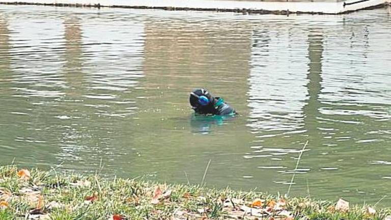 Esta vez han sido buzos buscando rastros de Ibrahima Diouf en la batida de Mogón