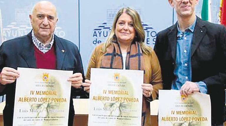 PRESENTACIÓN. <i>Antonio Garrido, Ángeles Isac y Joaquín Robles. </i>