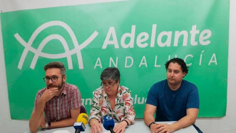 Adelante carga contra el “mercadeo de sillones”