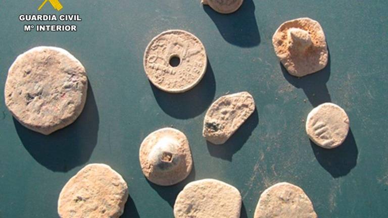 Condenados a prisión dos expoliadores sorprendidos por el Seprona en un yacimiento arqueológico de Ciudad Real. / Guardia Civil.