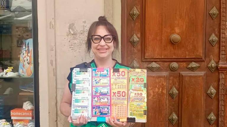 Francisca Segura, la vendedora de la ONCE que ha repartido 160.000 euros en Cazorla. / ONCE Andalucía. 