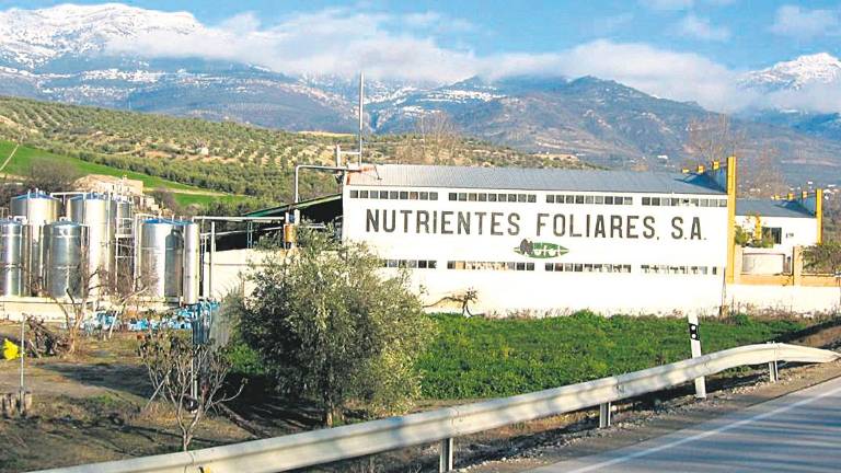 Nutrientes Foliares dona a Quesada todos los desinfectantes que precise