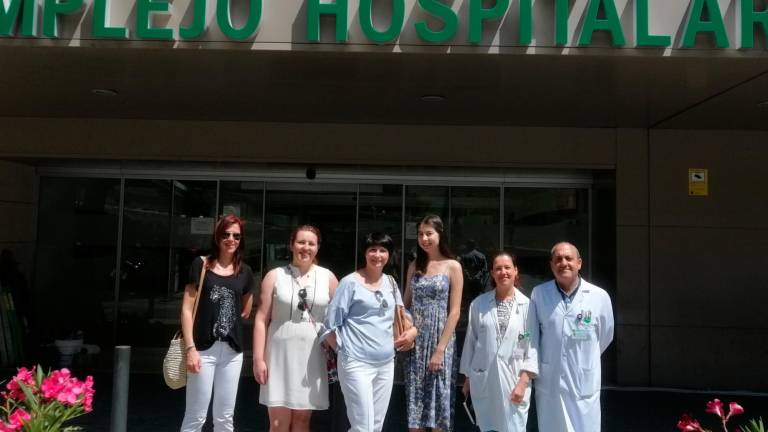 Profesionales de Polonia visitan el hospital
