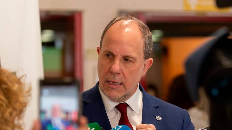 El rector desmiente a Villamandos y alerta de la actual insuficiencia económica de la UJA