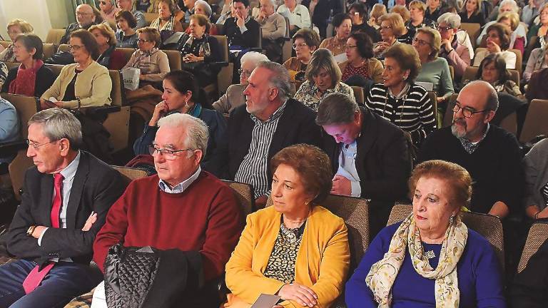 Una reunión de muchos tenedores