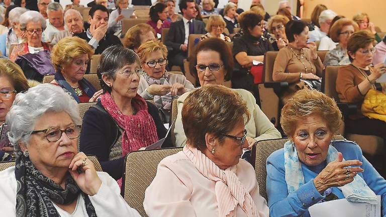 Una reunión de muchos tenedores