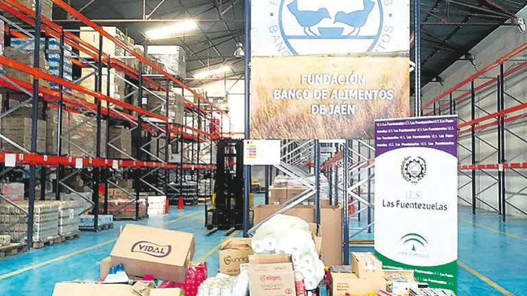 El instituto Las Fuentezuelas dona al Banco de Alimentos 1.227 kilos