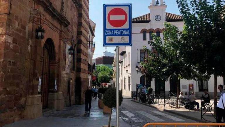 Comienza la peatonalización del casco urbano de Marmolejo