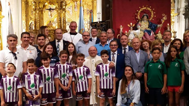 Ofrenda floral a la Divina Pastora