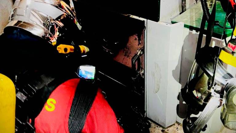 Intervención de los bomberos en una residencia en Cambil por un problema en la caldera