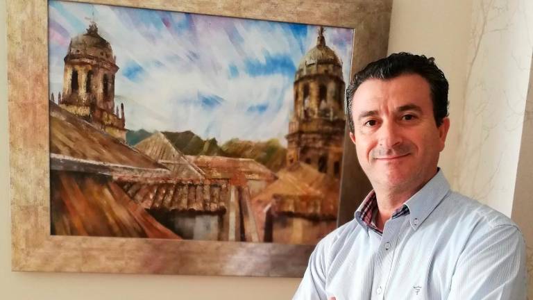 Cuatro décadas de arte con sello propio con Sebastián Gallego