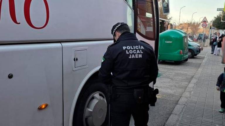 La campaña de la DGT de transporte escolar se salda en Jaén con 30 denuncias