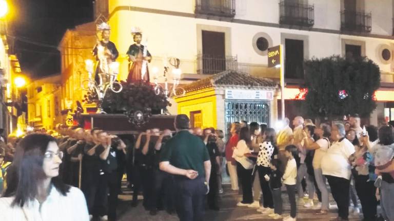 Los santicos de Torredonjimeno que van de casa en casa