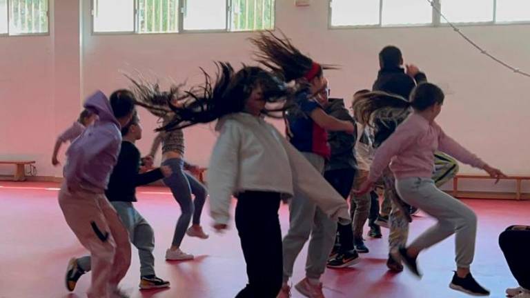 La Compañía Danza Mobile acerca la danza inclusiva al alumnado del CEIP Santo Domingo