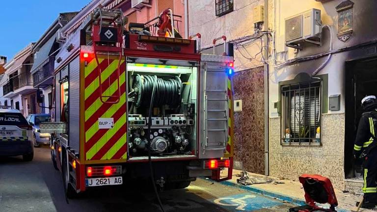 La Policía Local de Alcaudete salva a un joven en un incendio gracias a la colaboración ciudadana