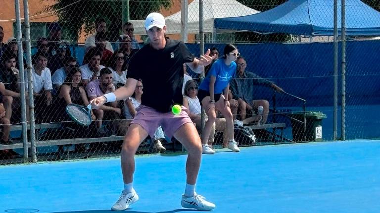 <i>Pablo Martínez, en una jugada del partido. </i>