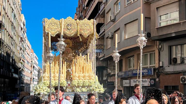 La Borriquilla continúa desfilando por las calles de Jaén