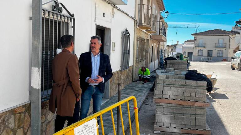 Refuerzo de las infraestructuras municipales y las comunicaciones en La Bobadilla