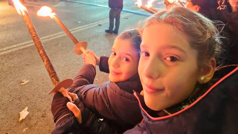 Reviva su llegada a la meta en la Carrera de San Antón 2026 con las mejores fotografías