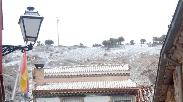 Una nueva DANA trae la nieve a Santiago-Pontones