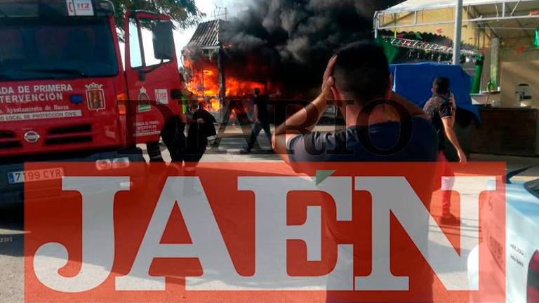 Arde una caseta de feria en Baeza que no deja heridos