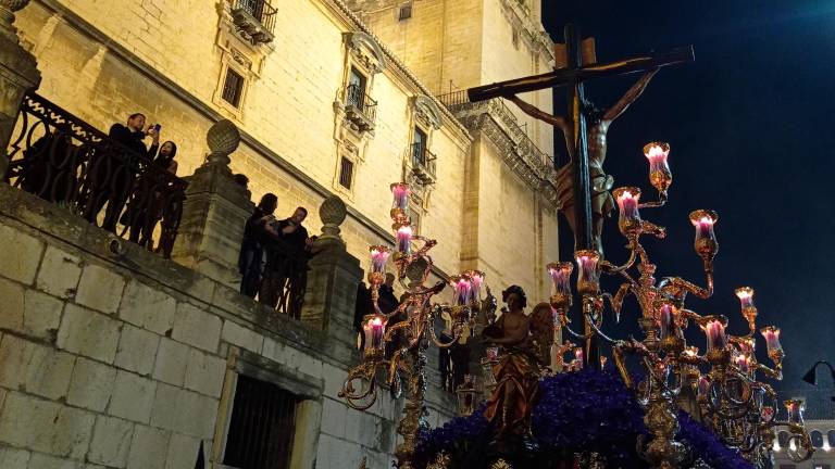 La Expiración centellea bajo un sol de justicia en San Bartolomé