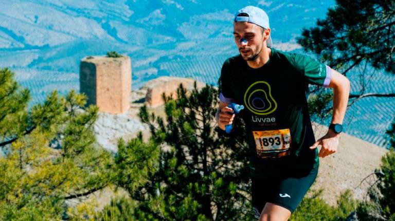<i>Jaime Passolas durante el Trail Bosques del Sur en Cazorla. </i>