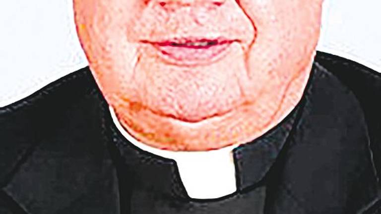 El alcalde de Mengíbar y el obispo emérito reciben el alta hospitalaria