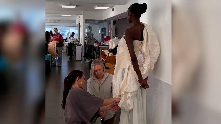 Carmen María Morales Jiménez debuta en la pasarela Mercedes-Benz Fashion Week Madrid