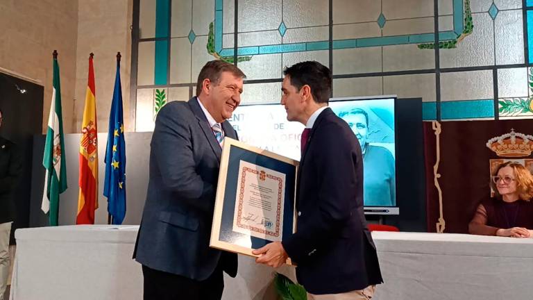 Francisco Toro recibe el título de cronista oficial de Alcalá la Real