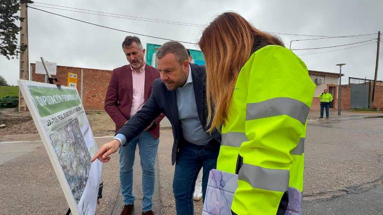 Cerca de un millón para adecuar la carretera que une Peal de Becerro con Toya