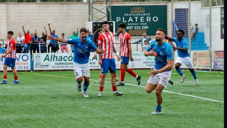 Correctivo del Alhaurino al Porcuna (3-0), que queda en tierra de nadie