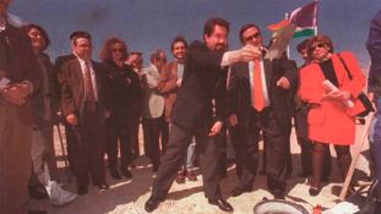 Tal día como hoy en 1996 publicábamos: se pone la primera piedra del Recinto Ferial “La Vestida”