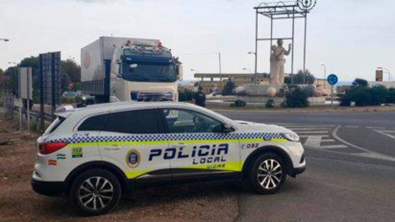 Detienen al menor de 17 años acusado de apuñalar a su madre en Vícar (Almería)