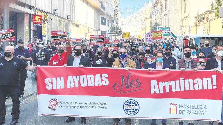 Comerciantes piden equiparar las restricciones en Granada