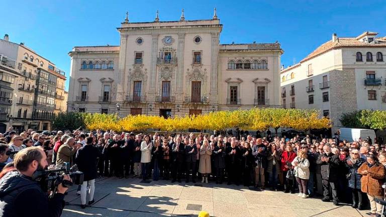 La capital rinde un homenaje muy sentido a las dos jóvenes fallecidas
