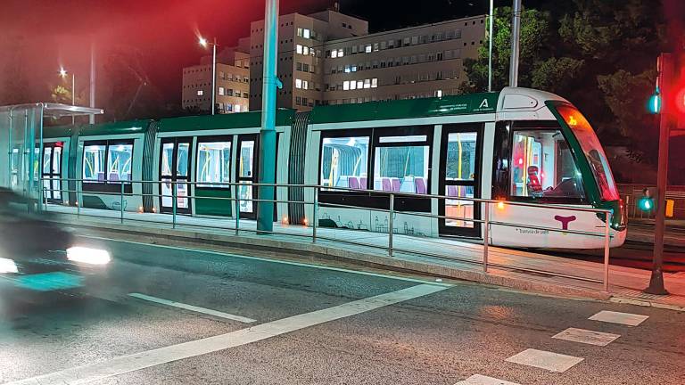 Julio Millán confía en cerrar la fecha del tranvía