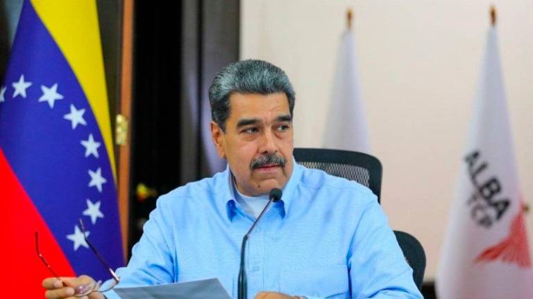 Maduro celebra “una victoria histórica” en las elecciones municipales