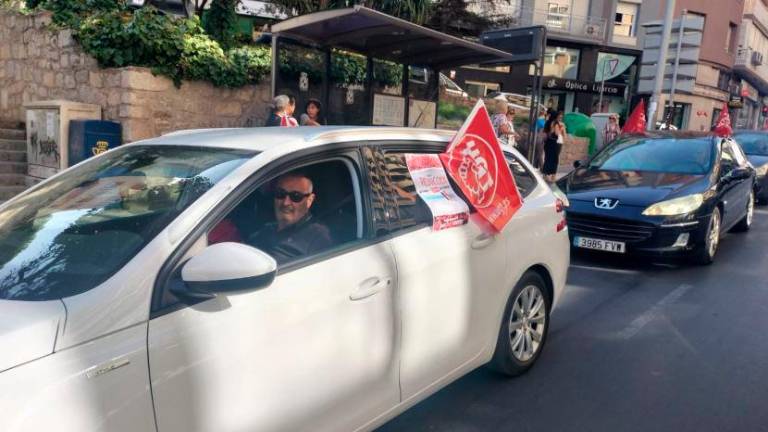 Caravana por Jaén para exigir la reducción de la jornada laboral a 37,5 horas