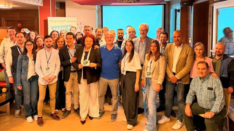 <i>Candidatos y responsables de Jaén Merece Más en la noche electoral. / JM+.</i>