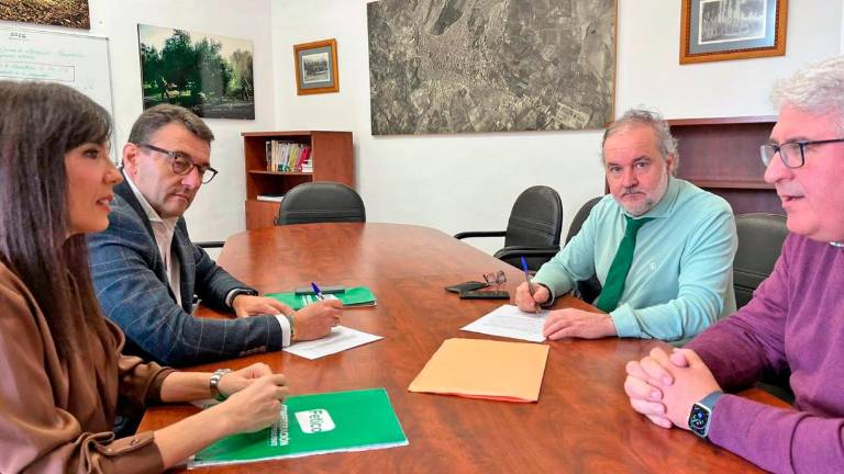 Convenio para ofrecer tarifas bonificadas a trabajadores de El Corte Inglés en aparcamientos de El Valle y La Alcantarilla