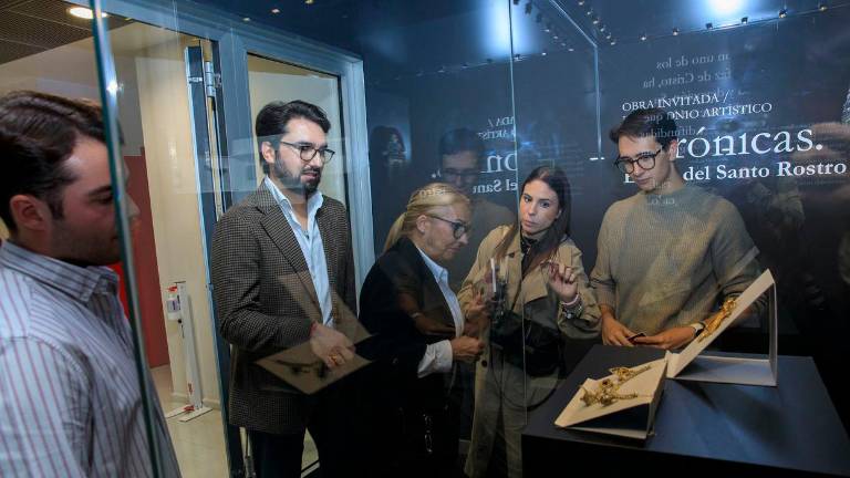 El Espacio Obra Invitada de la UJA acoge una selección de copias del Santo Rostro de la Catedral