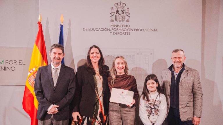 El CEIP 19 de Julio de Bailén recoge en el Ministerio de Educación el tercer premio nacional “Alianza Steam. Aulas por la Igualdad”.