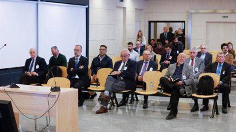 El PSOE pide suspender el inicio del juicio del caso Kitchen para volver a imputar a Cospedal y su exmarido