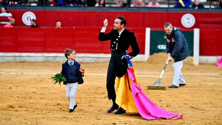 Grandes figuras del toreo se unen en solidaridad con Chiva