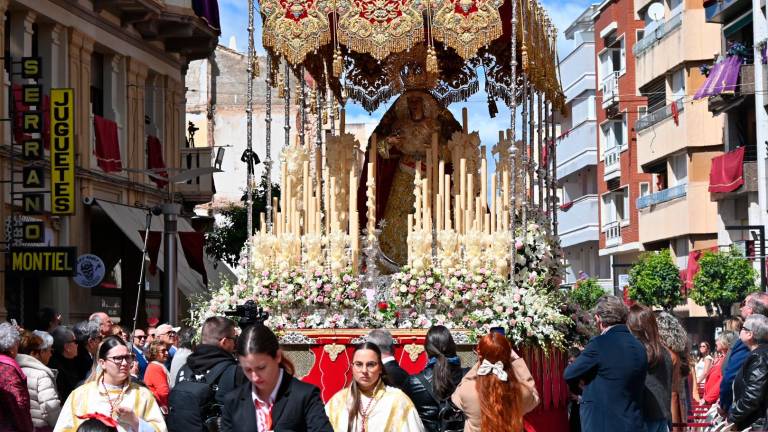 La Borriquilla y Santa Cena abren con intensidad la Semana Santa en Linares